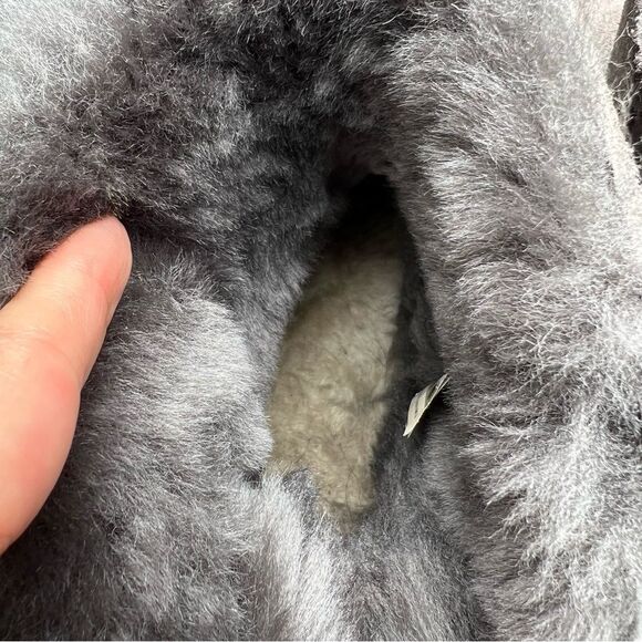 UGG Mini Bailey Bow II Boot Grey women’s Size 10 (US) - Picture 3 of 16